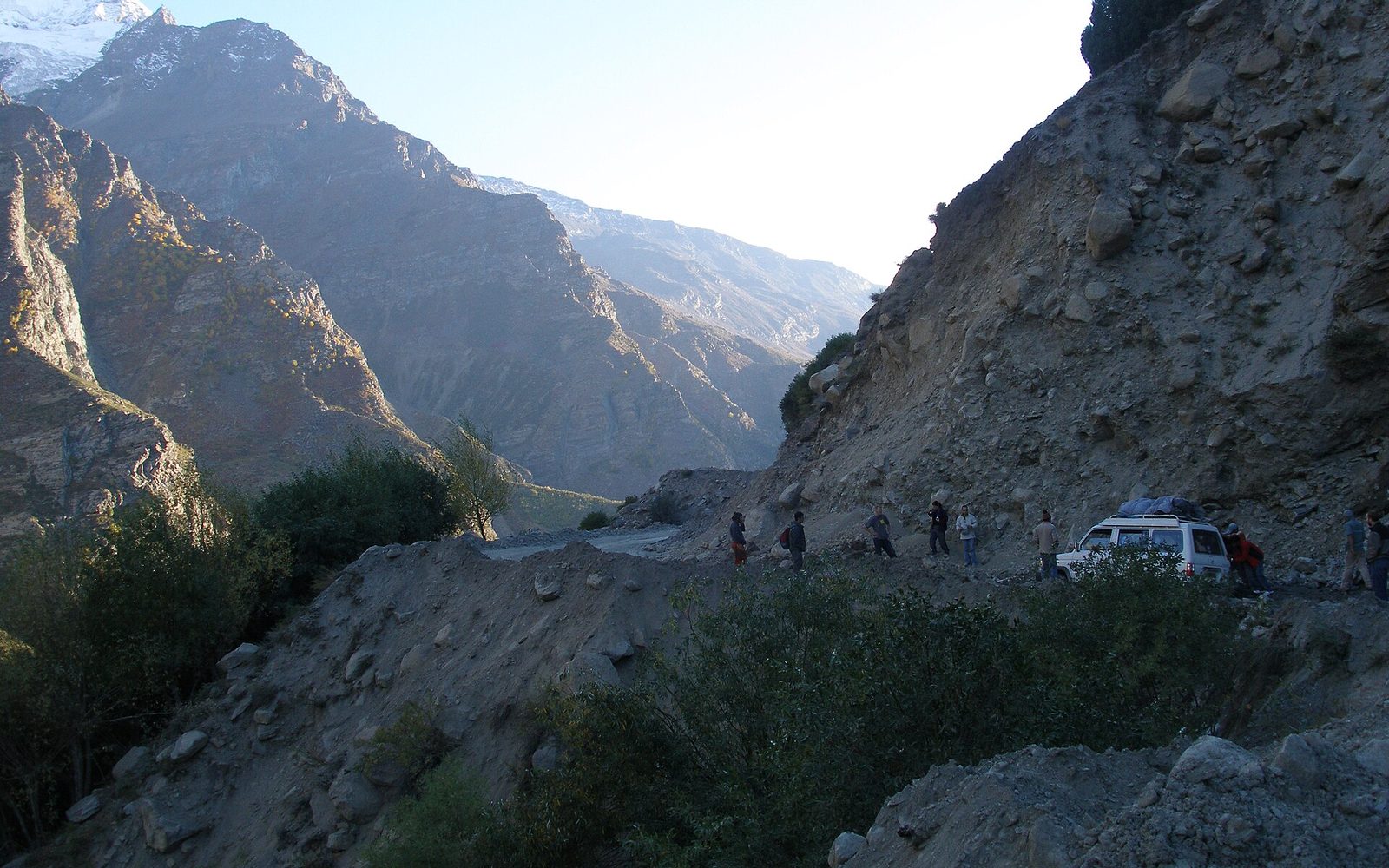 Snow peaks above the Manali valley — Himachal Honeymoon — Manali, Kasol & the Parvati Valley